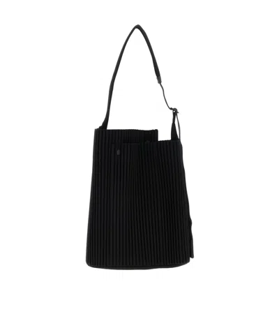 Issey Miyake Homme Plissé  Utility Medium Shoulder Bag In Black