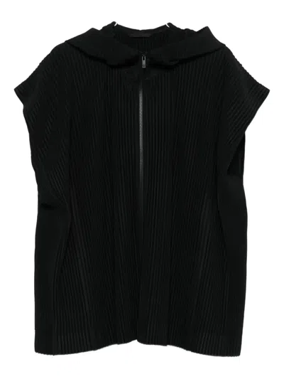 Issey Miyake Hooded Pleated Gilet In Black