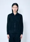 Issey Miyake Pleated Detail Coat In Black