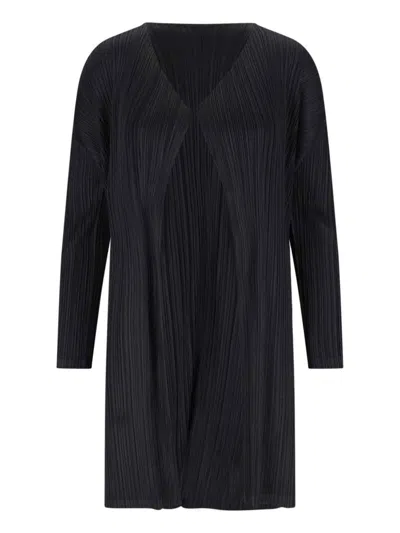 Issey Miyake January Pleated Coat In Black