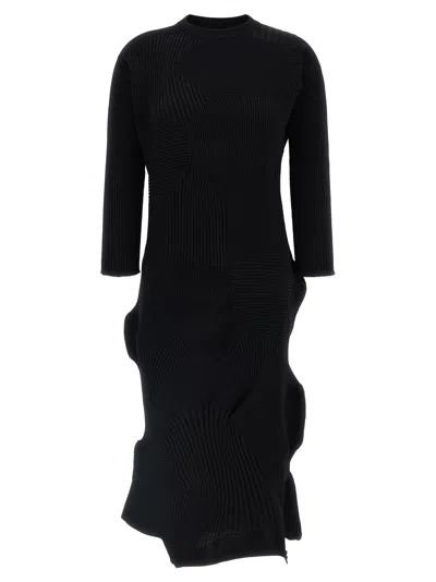 ISSEY MIYAKE KONE KONE DRESSES BLACK