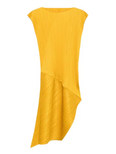 Issey Miyake Leap Pleated Asymmetric Midi Dress In Yellow