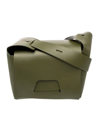 Pre-owned Issey Miyake Leather Shoulder Bag In Green