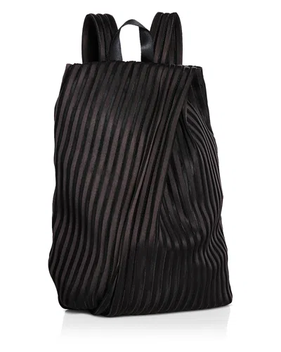 Issey Miyake Linear Knit Bag In Black