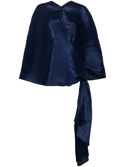 Issey Miyake Madame-t Poncho In Blue