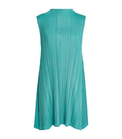 Issey Miyake Mellow Pleats Top In Green