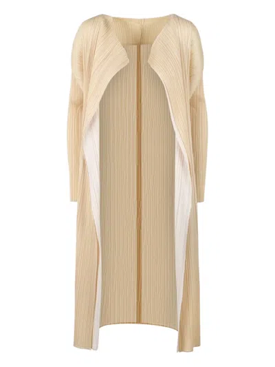Issey Miyake Merry Bicolor Coat In Beige