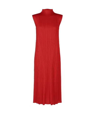 Issey Miyake Monthly Colors : November In Red