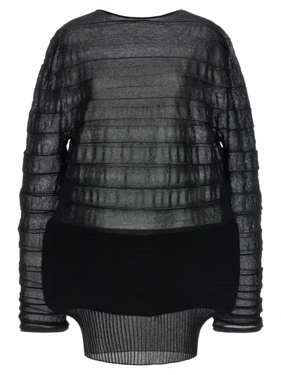 Issey Miyake Asymmetrical-hem Long-sleeve Blouse In Black