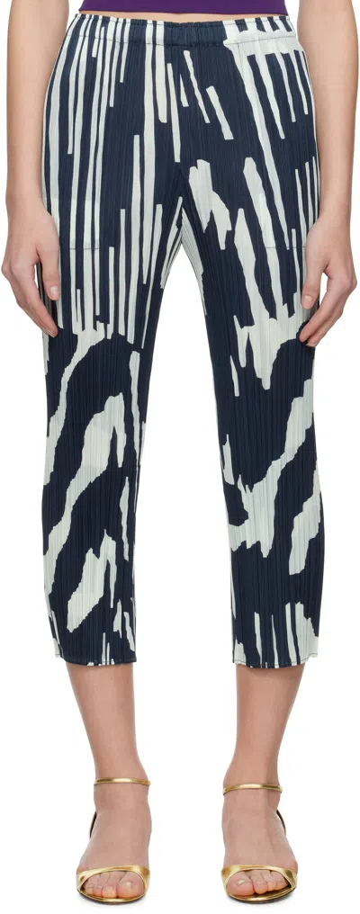 ISSEY MIYAKE NAVY & BLUE REFRACTION TROUSERS