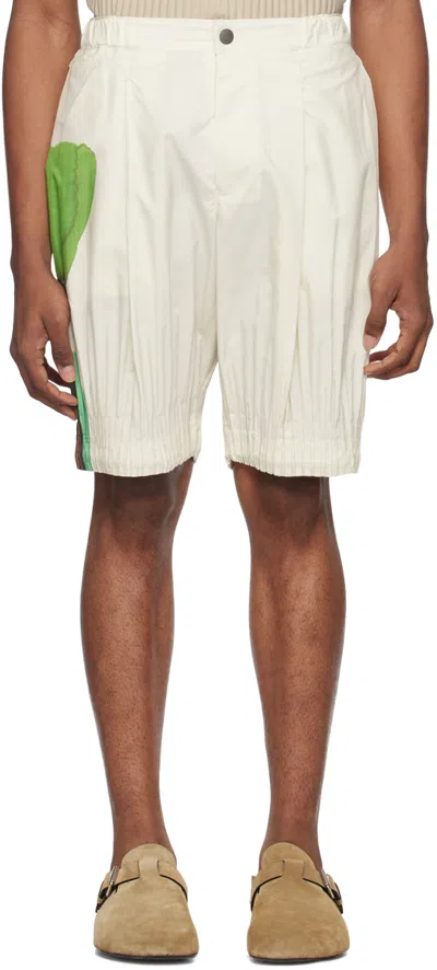Issey Miyake Off-white Cascade Picturesque Shorts In 41-ivory