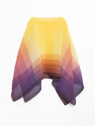 Issey Miyake Photon Madame-t Stole In Yellow
