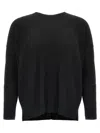 Issey Miyake Curved Hem Pleated Cotton T-shirt In Black
