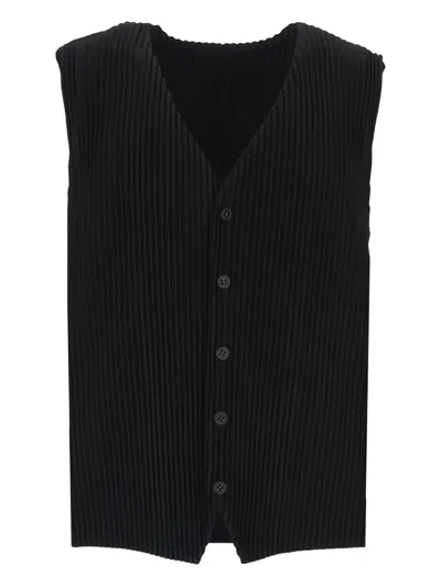 Issey Miyake Pleated Button-fastening Vest In Black