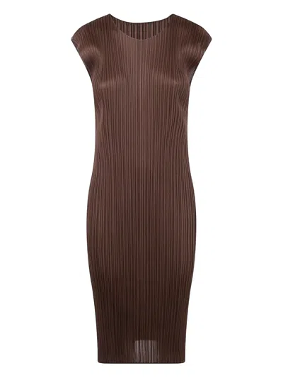 Issey Miyake Pleated Cap-sleeve Dress In Brown