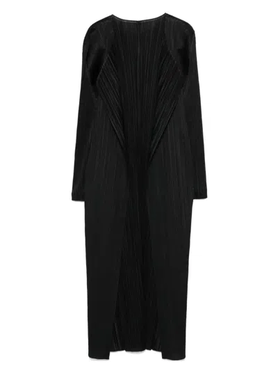 ISSEY MIYAKE PLEATED COAT