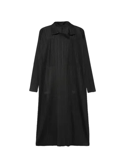 Issey Miyake Pleated Coat In Black