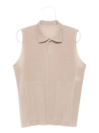 Issey Miyake Pleated Collared Vest In Neutral