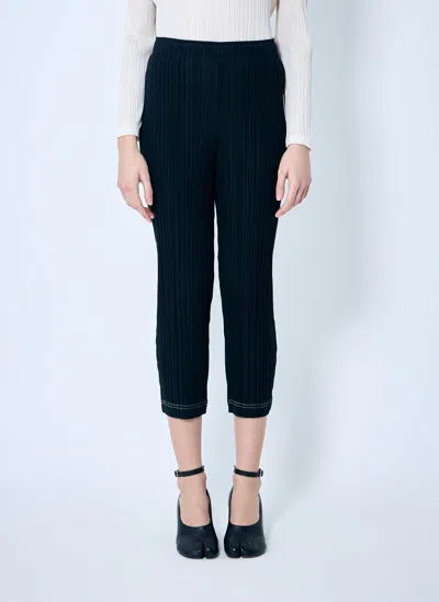 Issey Miyake Pleated Cropped Pants In Black