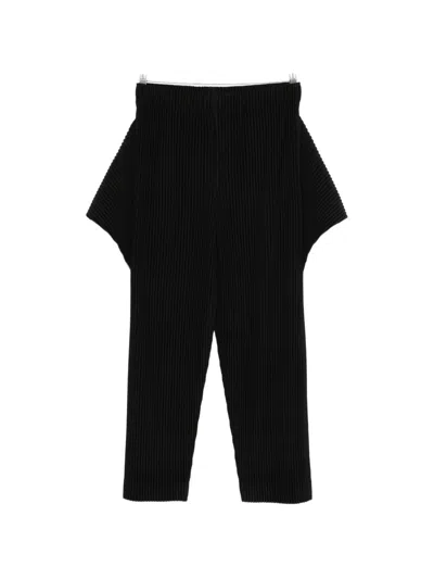 Issey Miyake Pleated Cropped Trousers In Black