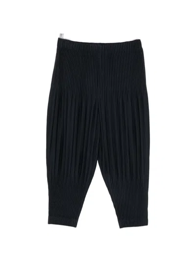 Issey Miyake Pleated Cropped Trousers In Blue