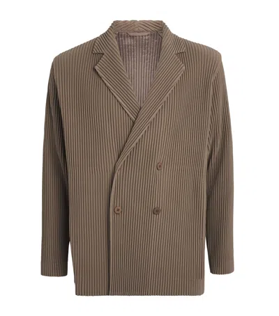 Issey Miyake Pleated Double-breasted Jacket In Brown