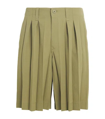 Issey Miyake Pleated Edge Ensemble Shorts In Sand