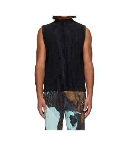 ISSEY MIYAKE PLEATED KNITTED VEST