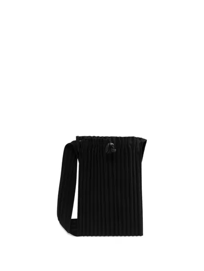 Issey Miyake Pleated Messenger Bag In Black