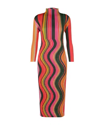 Issey Miyake Pleated Mid-length Dress In Red
