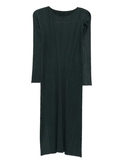 Issey Miyake Pleated Midi Dress In Black