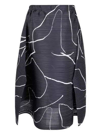 Issey Miyake Pleated Midi Skirt In Black