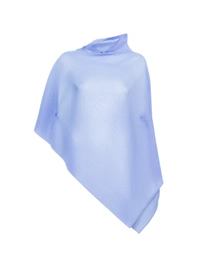 Issey Miyake Pleated Poncho In Blue