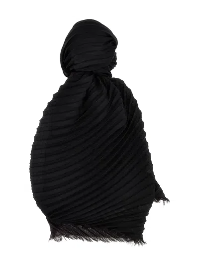 ISSEY MIYAKE PLEATED SCARF