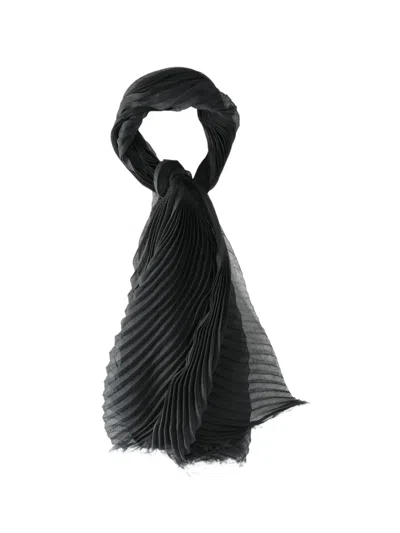 Issey Miyake Pleated Scarf In Black