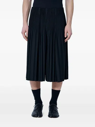 Issey Miyake Men's Tailored Pleat Shorts In Black