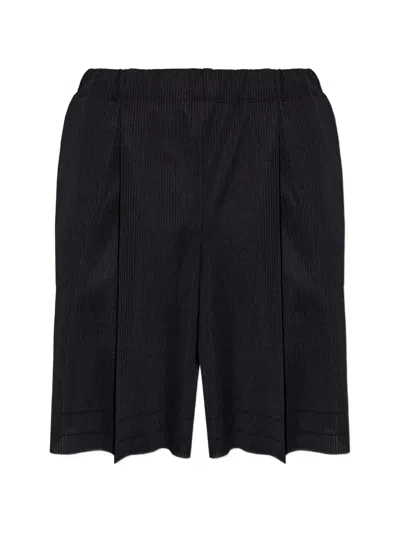 Issey Miyake Pleated Shorts In Black