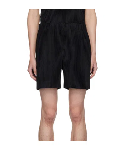 Issey Miyake Pleated Shorts In Black