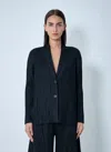 Issey Miyake Pleated Single Breasted Blazer In Black