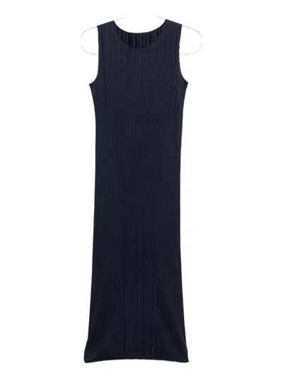 Issey Miyake Pleated Sleeveless Midi Dress In Black