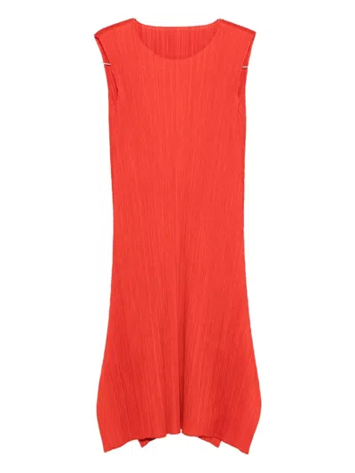 Issey Miyake Pleated Sleeveless Midi Dress In Orange
