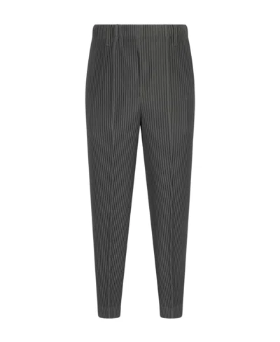 Issey Miyake Pleated Straight-leg Trousers In Green