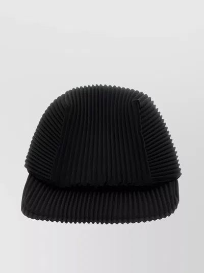 ISSEY MIYAKE PLEATED STRUCTURED BASEBALL CAP