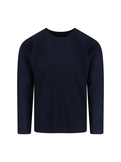 Issey Miyake Pleated T-shirt In Black