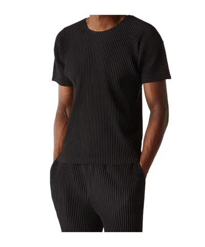 ISSEY MIYAKE HOMME PLISSÉ ISSEY MIYAKE PLEATED T-SHIRT