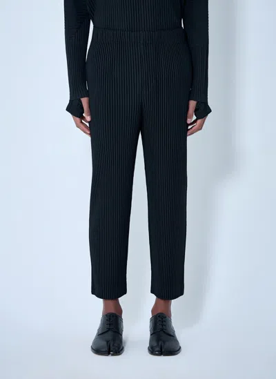 Issey Miyake Pleated Tapered Pants In Black