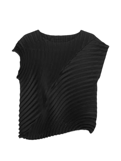 Issey Miyake Short-sleeved T-shirt In Black