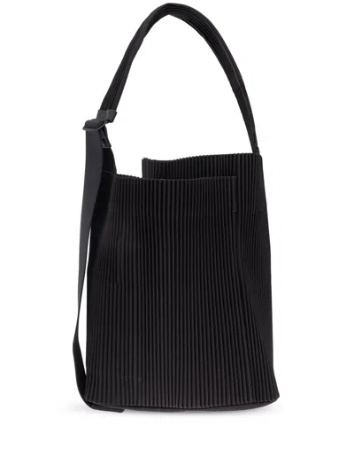 Issey Miyake Pleated Tote Bag In Black