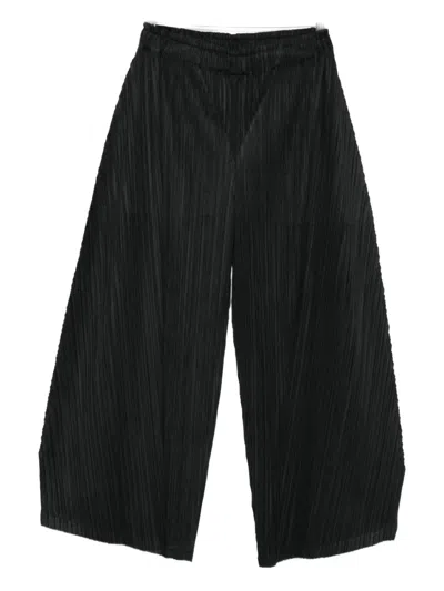 Issey Miyake Pleated Trousers In Black