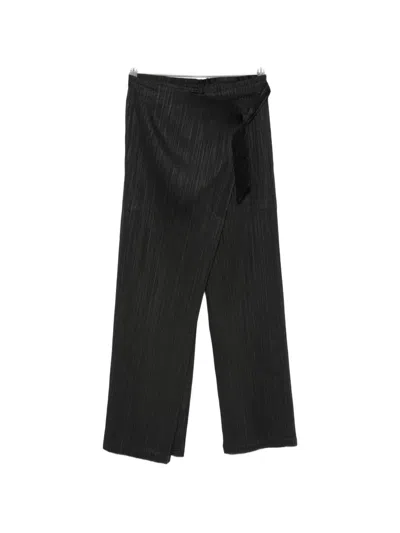 Issey Miyake Pleated Trousers In Black